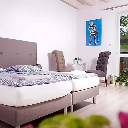 Rosa Bed & Breakfast 3*