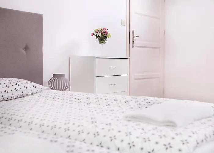 Rosa Bed & Breakfast 3*